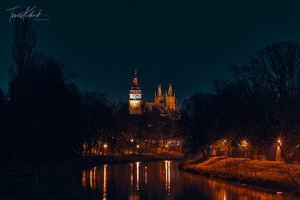 85 mm, f/8.0, ISO100, 5/1