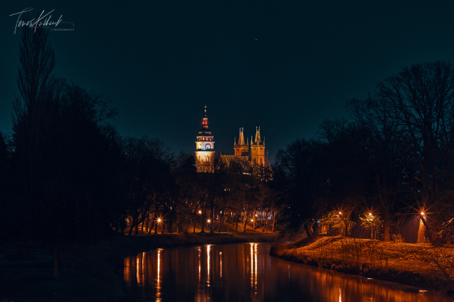 85 mm, f/8.0, ISO100, 5/1